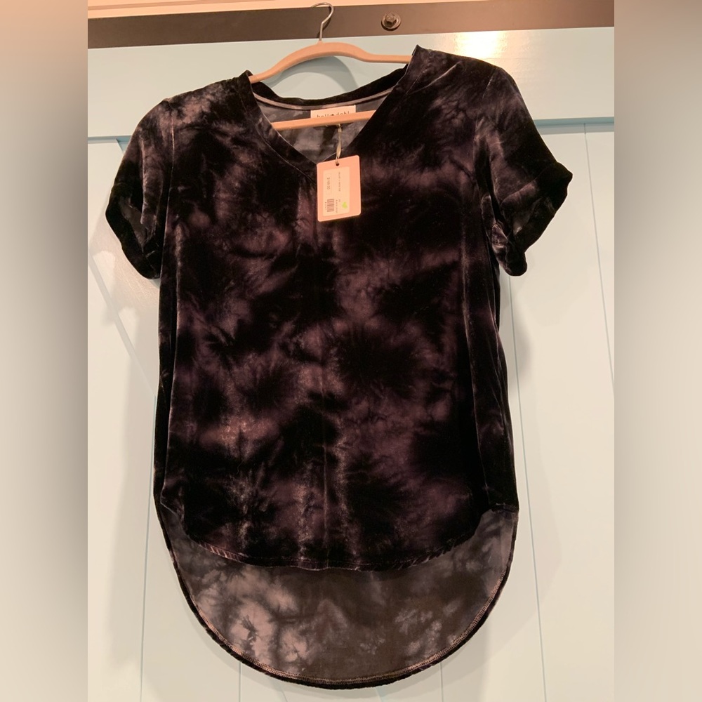 Bella dahl velvet v-neck tee, xs NWT